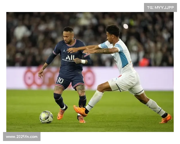马赛反超巴黎重返法甲榜首 战况激烈争夺战愈加白热化
