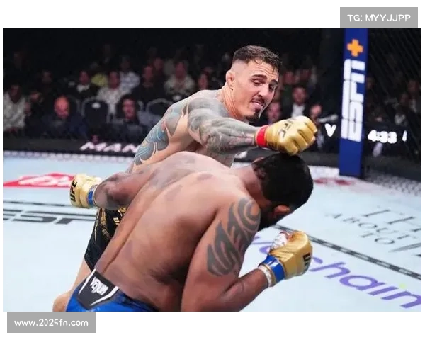 阿斯皮纳尔因对手违规保住重量级冠军头衔